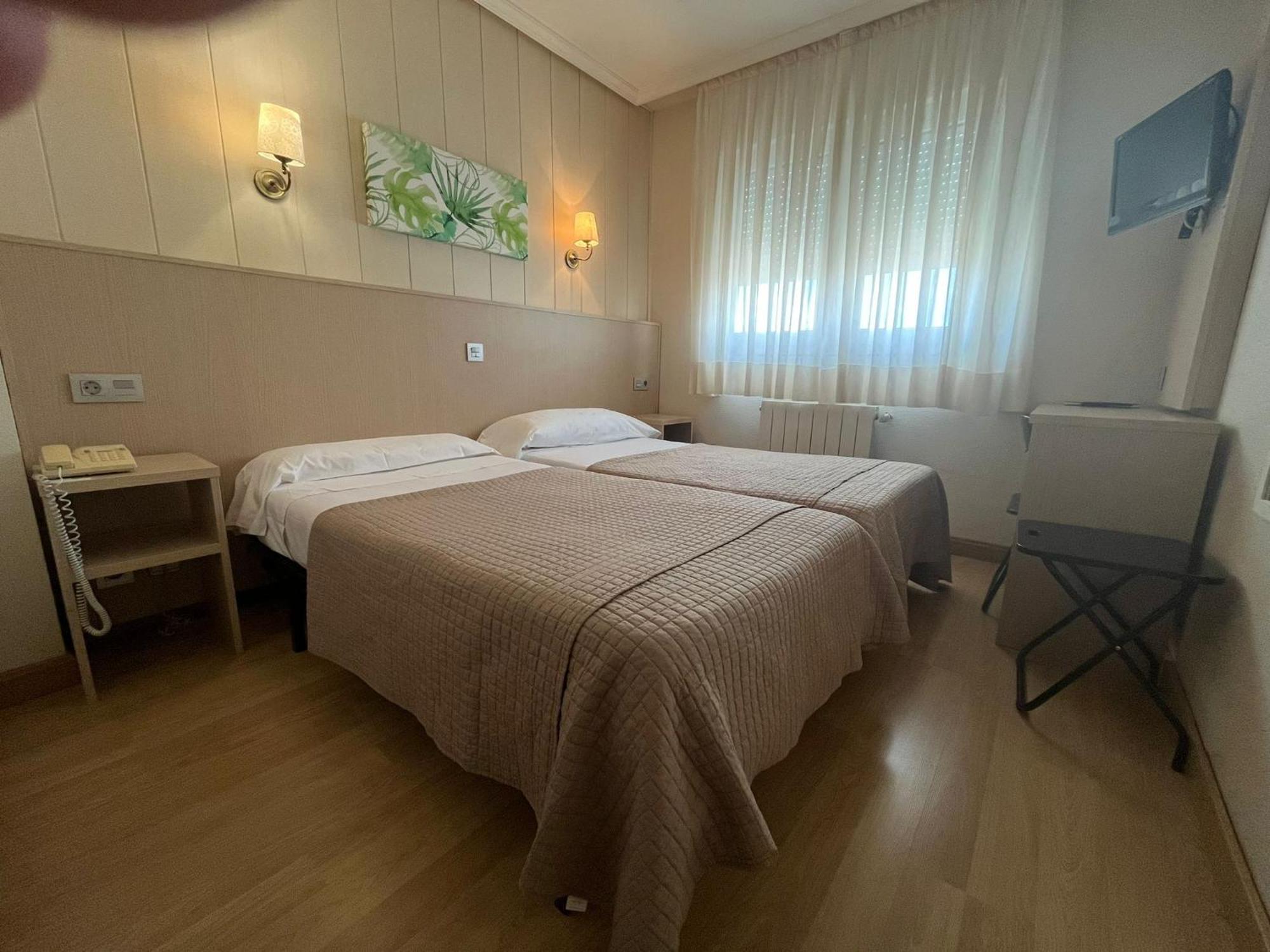 Hotel La Basilica Venta de Baños Extérieur photo